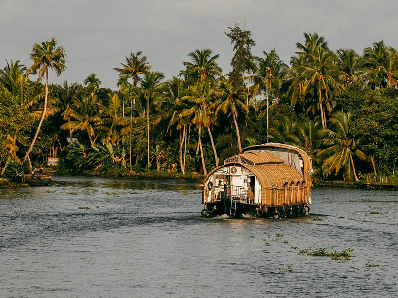 Kerala Alleppey Tour Package book online